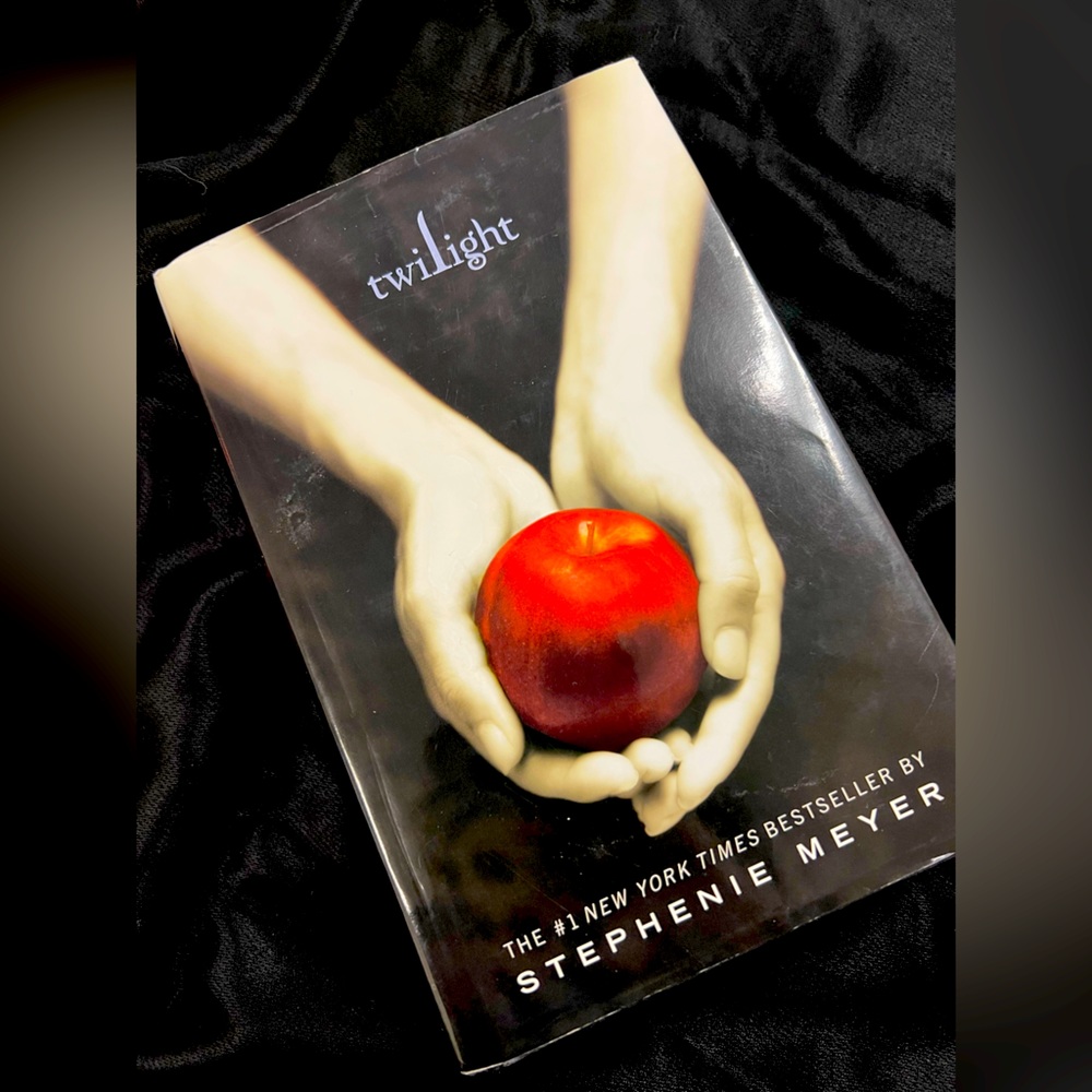 The Twilight Saga - Twilight book